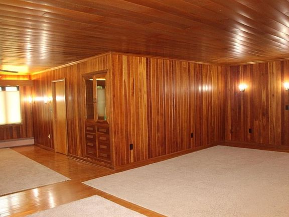 3rd image of 561 Beech Dr