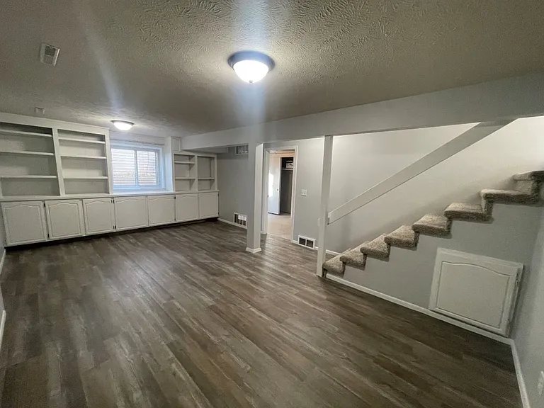 11803 S 27th St — Photo 25