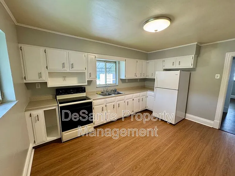 227 5th Ave #2 — Photo 15