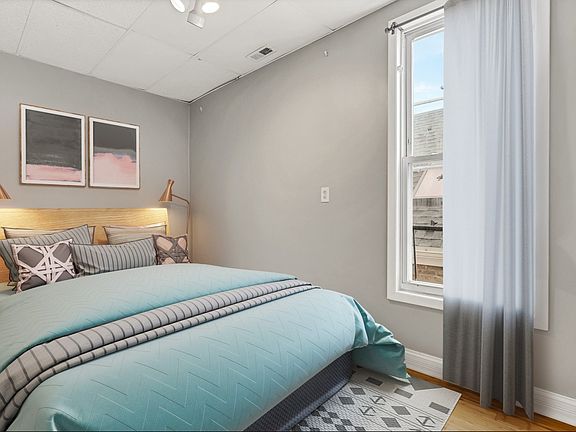 5th image of 2980 N Ridgeway Ave #3