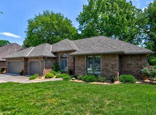 2216 E Richmond St, Springfield, MO 65804