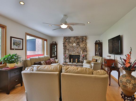 4th image of 1149 E 167th St