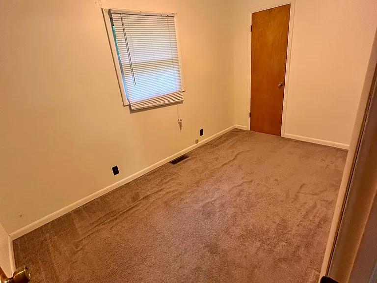 6500 Giant City Rd #B — Photo 18