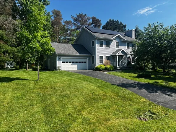 2 Evergreen Ln, Ithaca, NY 14850