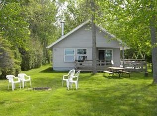 19428 Evergreen Rd, Presque Isle, MI 49777