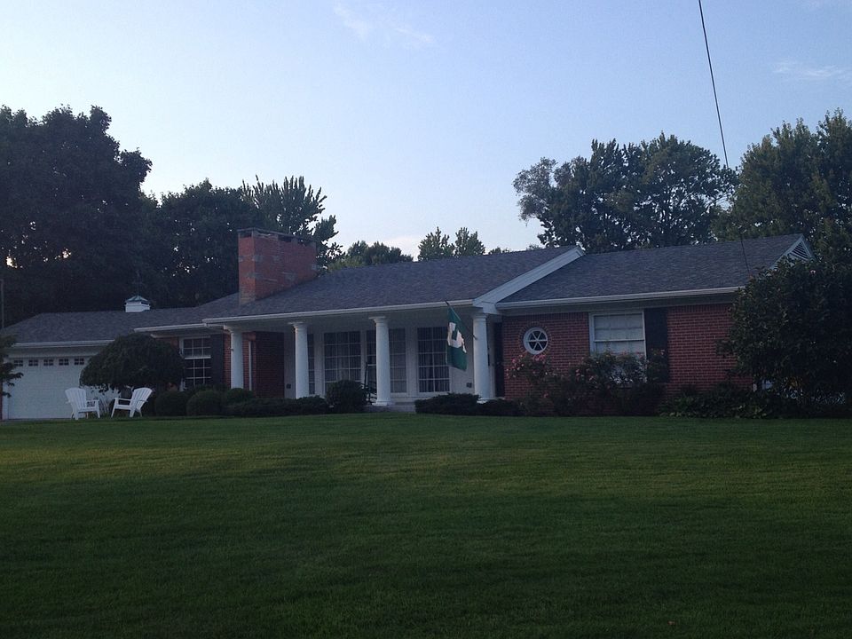 1st image of 3005 Hall St SE