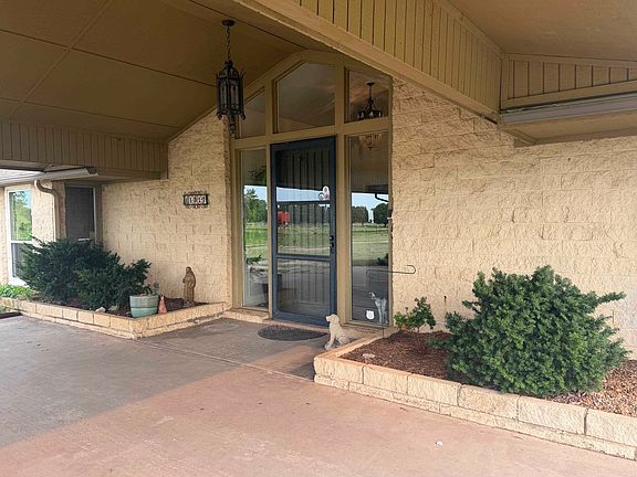 2nd image of 1317 E Centennial Rd