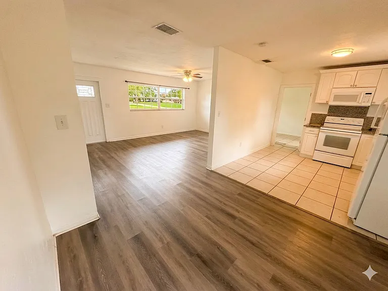 4161 Bluefish Dr SE — Photo 9