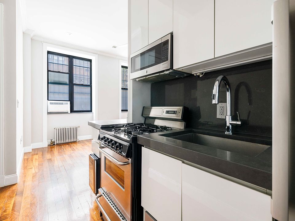 1st image of 120 E 102nd St APT 3B