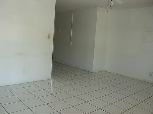 3rd image of 300 NE 25th St