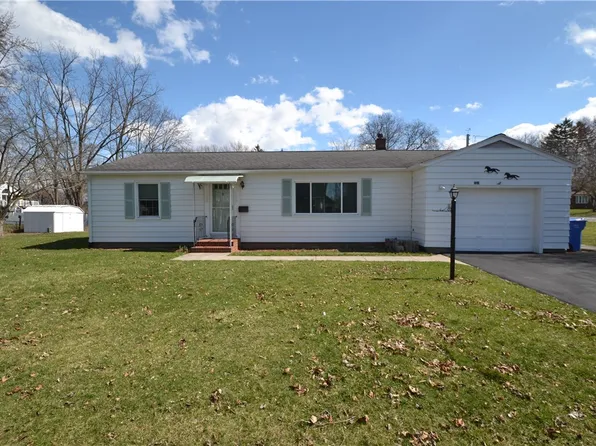 260 Birdsall Pkwy, Palmyra, NY 14522