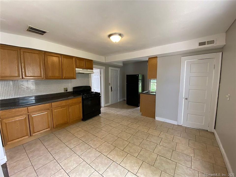 1st image of 43 Arch St Floor 2