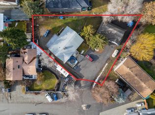 1402/1404 Inkar Rd, Kelowna, BC V1Y8H7