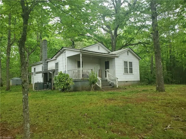318 Virgil Hill Rd, Asheboro, NC 27205