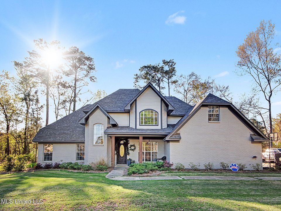 1st image of 521 Pawnee Way