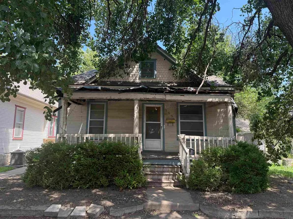 135 Baker St, Salina, KS 67401