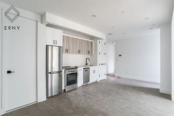 Rented by ERNY LLC | media 33