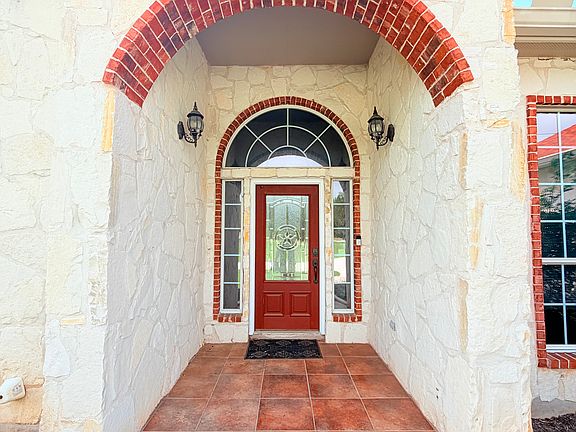 4th image of 412 Shayla Ln