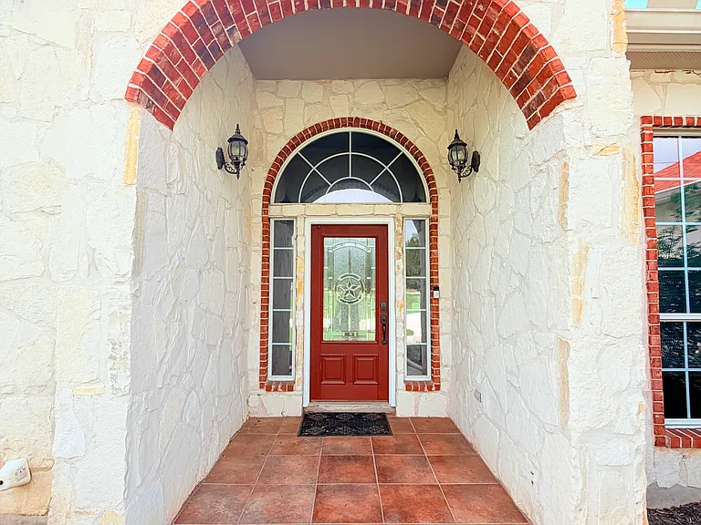 412 Shayla Ln — Photo 4