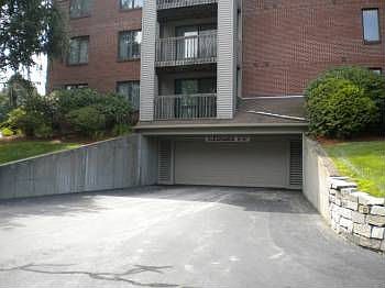 2nd image of 325 Candlewood Park