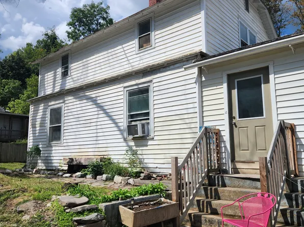 320 Biser St, Berkeley Springs, WV 25411