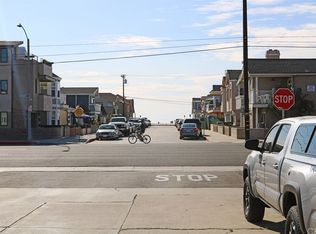 210 29th St, Newport Beach, CA 92663