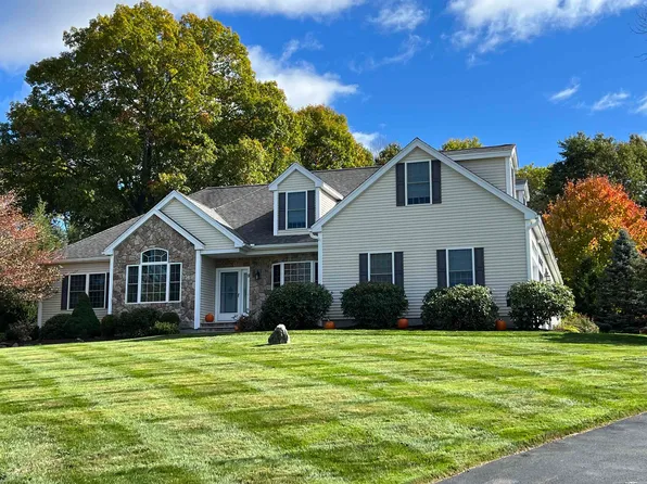 9 Zoe Lane, Newton, NH 03858