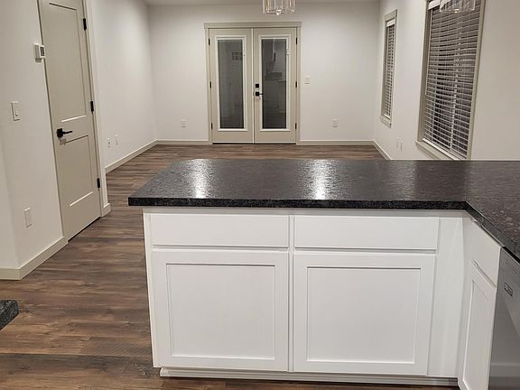 3rd image of 221 SW Sailor Jane Dr