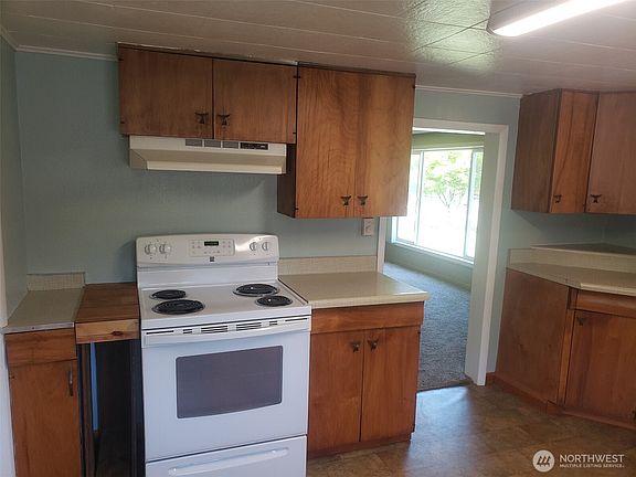 5th image of 845 SW 3rd. Avenue