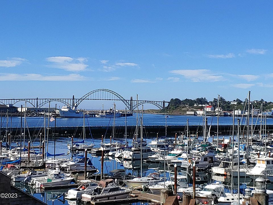 1st image of SE Bay Blvd