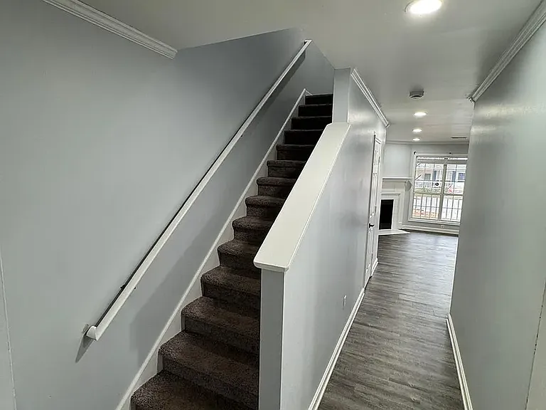 39 Huntsfield Dr — Photo 14