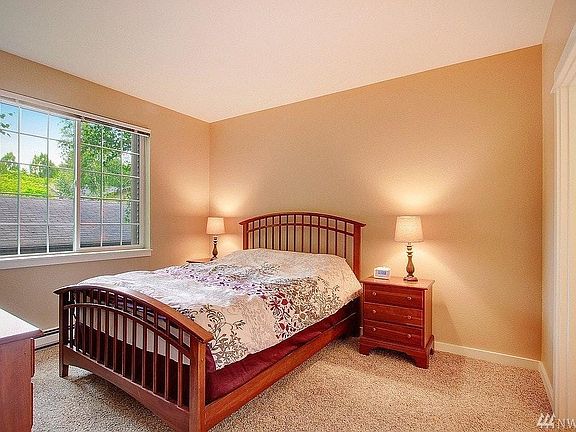 3rd image of 25025 SE Klahanie Blvd APT E202