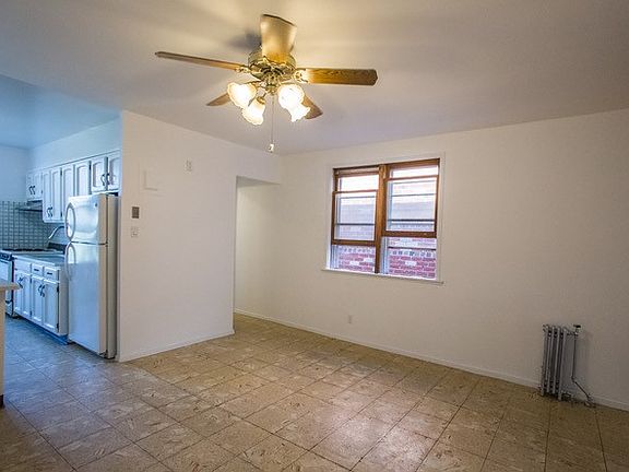 4th image of 725 Humboldt St APT 2