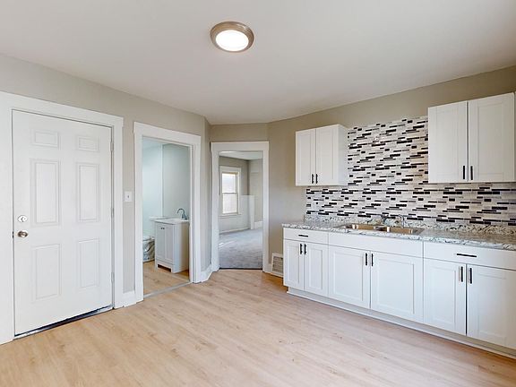 5th image of 3609 W 47th St