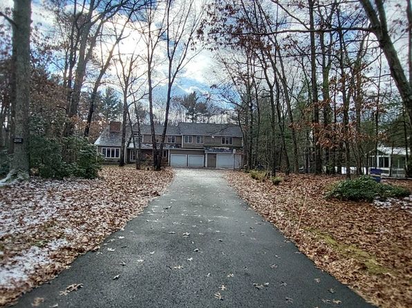 30 Schaefer Cir, Hudson, NH 03051