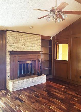 2nd image of 1425 Wood Creek Dr