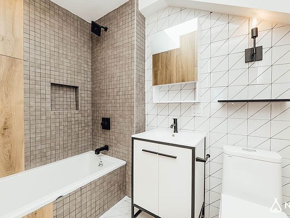 3rd image of 1557 Fulton St APT 7C