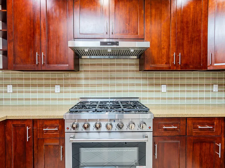 2319 Alemany Blvd — Photo 5