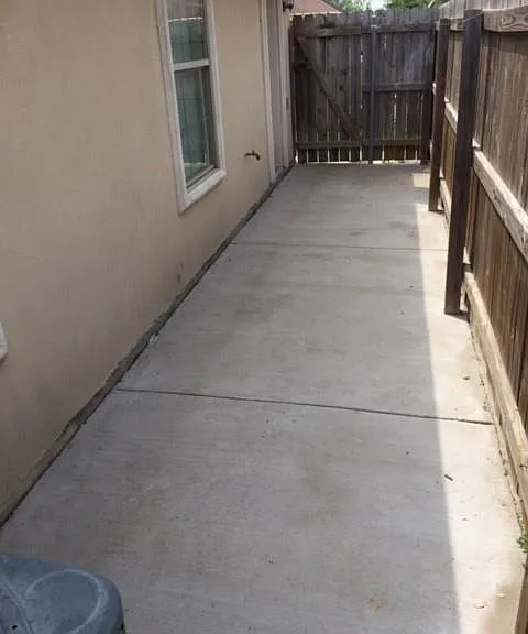 1813 Bahamas Dr — Photo 14