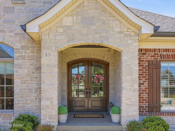 5th image of 11010 Pebble Creek Dr