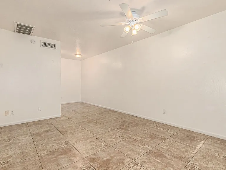 Garden-Style Living in Arcadia Lite | Move-In Specials Available — Photo 17