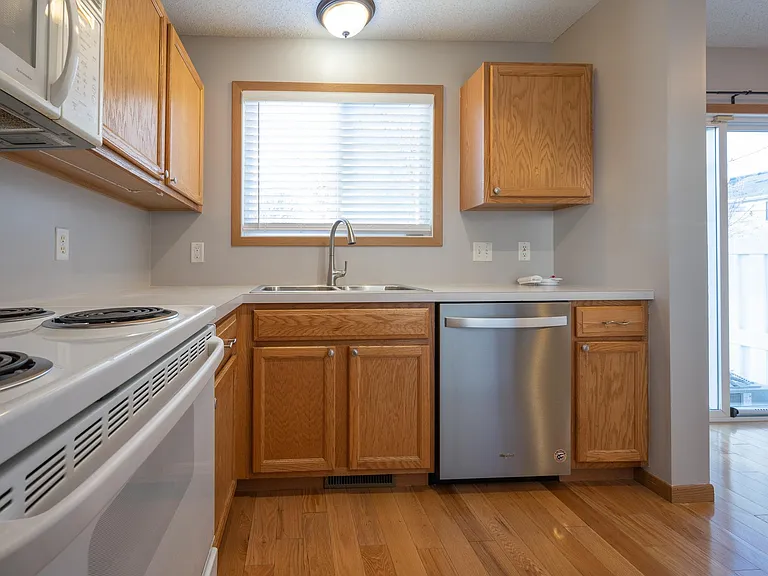 7786 Village Pl — Photo 3