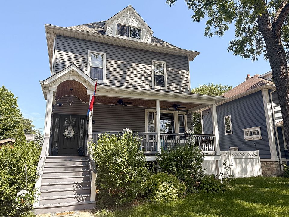 1st image of 3239 Wesley Ave
