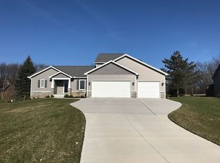 13041 Minnetonka Dr, Linden, MI 48451