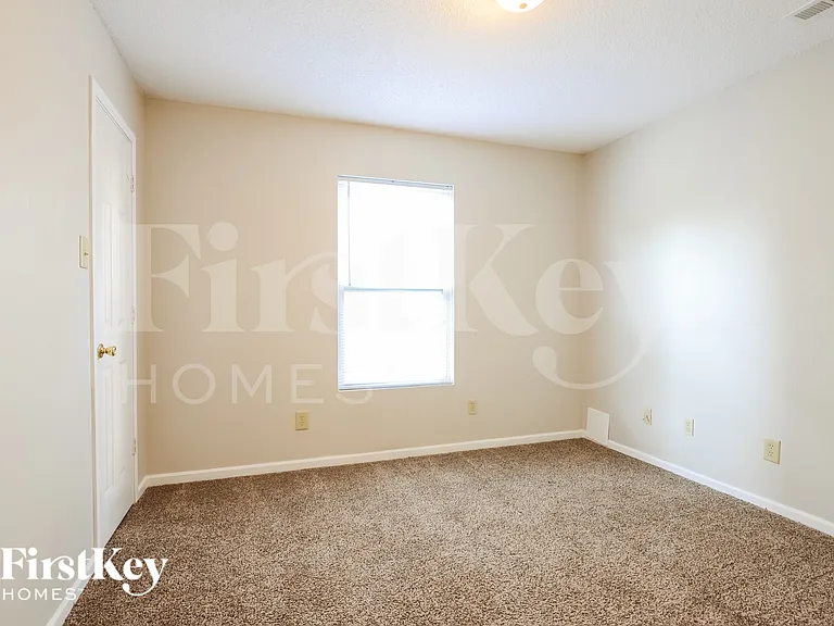 9214 Bainbridge Dr — Photo 12