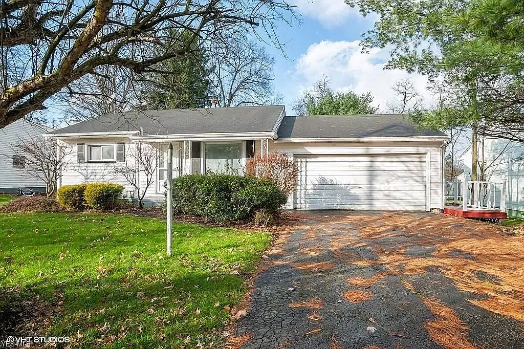 4249 Sunnybrook Dr SE photo 1
