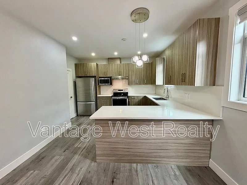 3 bed, 2.5 bath, 1248 sqft, $2,750 — Photo 2