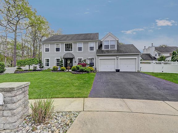 2nd image of 284 White Oak Ct