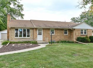 5030 S 28th St, Greenfield, WI 53221