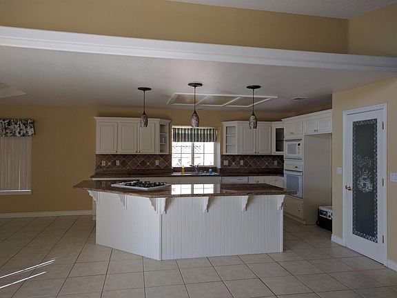 5th image of 26401 Driftwood Ln